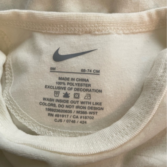 Nike Cream Long Sleeve Bodysuit with matching sweat pants size 9M - Picture 8 of 8
